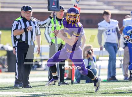 Thumbnail 2 in Mound City/Craig vs. Southwest/Hale/Tina-Avalon (MSHSAA 8-Man Championship) photogallery.