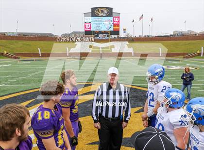 Thumbnail 1 in Mound City/Craig vs. Southwest/Hale/Tina-Avalon (MSHSAA 8-Man Championship) photogallery.