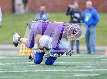 Thumbnail 2 in Mound City/Craig vs. Southwest/Hale/Tina-Avalon (MSHSAA 8-Man Championship) photogallery.