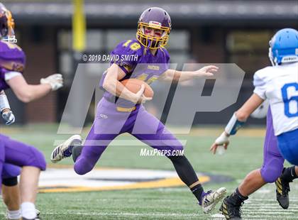 Thumbnail 1 in Mound City/Craig vs. Southwest/Hale/Tina-Avalon (MSHSAA 8-Man Championship) photogallery.