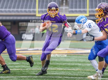 Thumbnail 3 in Mound City/Craig vs. Southwest/Hale/Tina-Avalon (MSHSAA 8-Man Championship) photogallery.