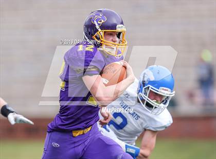 Thumbnail 1 in Mound City/Craig vs. Southwest/Hale/Tina-Avalon (MSHSAA 8-Man Championship) photogallery.