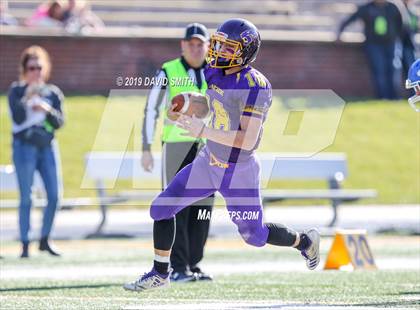 Thumbnail 2 in Mound City/Craig vs. Southwest/Hale/Tina-Avalon (MSHSAA 8-Man Championship) photogallery.