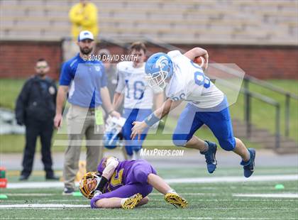 Thumbnail 3 in Mound City/Craig vs. Southwest/Hale/Tina-Avalon (MSHSAA 8-Man Championship) photogallery.