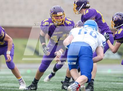 Thumbnail 2 in Mound City/Craig vs. Southwest/Hale/Tina-Avalon (MSHSAA 8-Man Championship) photogallery.