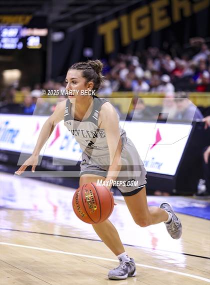 Thumbnail 1 in Skyline vs St. Vincent (MSHSAA Class 2 Championship) photogallery.