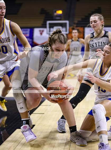 Thumbnail 3 in Skyline vs St. Vincent (MSHSAA Class 2 Championship) photogallery.