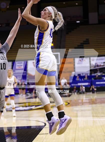 Thumbnail 1 in Skyline vs St. Vincent (MSHSAA Class 2 Championship) photogallery.