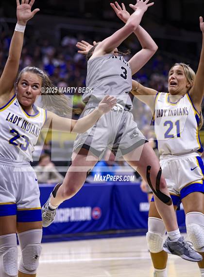 Thumbnail 2 in Skyline vs St. Vincent (MSHSAA Class 2 Championship) photogallery.