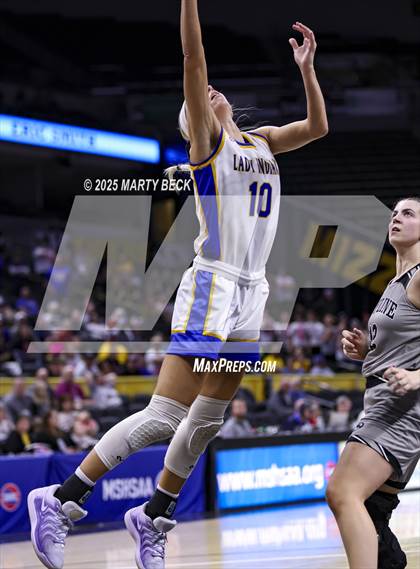 Thumbnail 1 in Skyline vs St. Vincent (MSHSAA Class 2 Championship) photogallery.