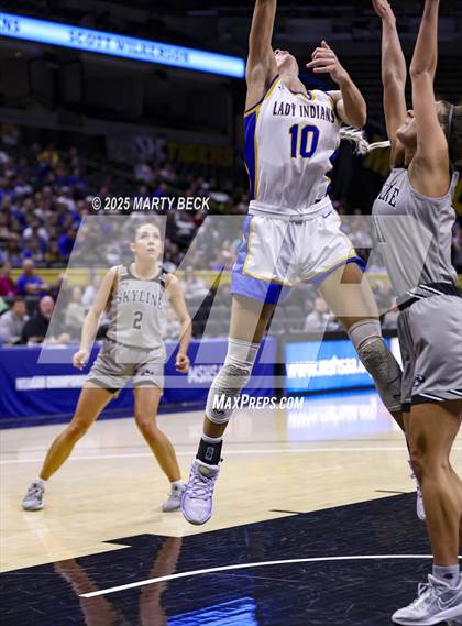 Thumbnail 2 in Skyline vs St. Vincent (MSHSAA Class 2 Championship) photogallery.