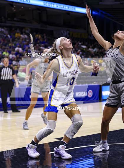 Thumbnail 1 in Skyline vs St. Vincent (MSHSAA Class 2 Championship) photogallery.