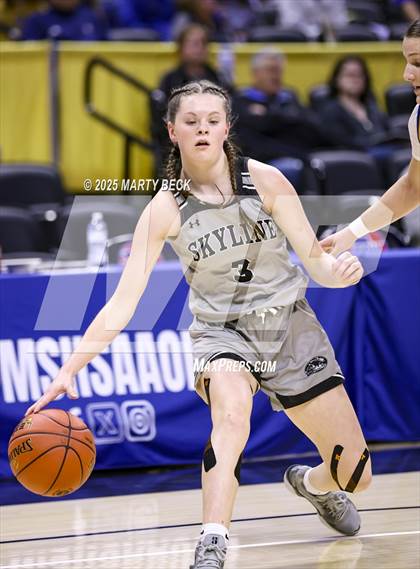 Thumbnail 3 in Skyline vs St. Vincent (MSHSAA Class 2 Championship) photogallery.