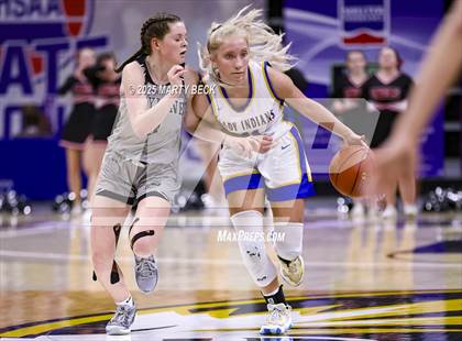 Thumbnail 3 in Skyline vs St. Vincent (MSHSAA Class 2 Championship) photogallery.