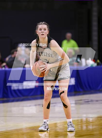 Thumbnail 3 in Skyline vs St. Vincent (MSHSAA Class 2 Championship) photogallery.
