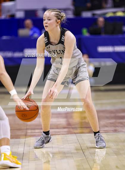 Thumbnail 2 in Skyline vs St. Vincent (MSHSAA Class 2 Championship) photogallery.