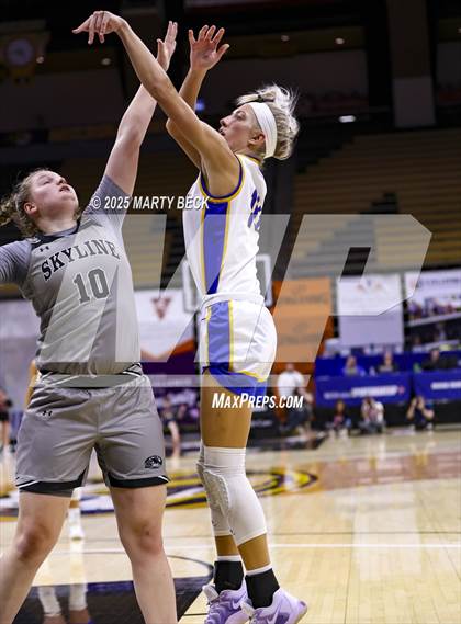 Thumbnail 2 in Skyline vs St. Vincent (MSHSAA Class 2 Championship) photogallery.