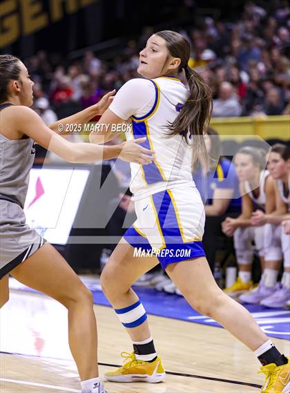 Thumbnail 2 in Skyline vs St. Vincent (MSHSAA Class 2 Championship) photogallery.