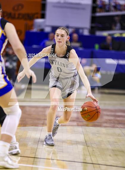 Thumbnail 3 in Skyline vs St. Vincent (MSHSAA Class 2 Championship) photogallery.