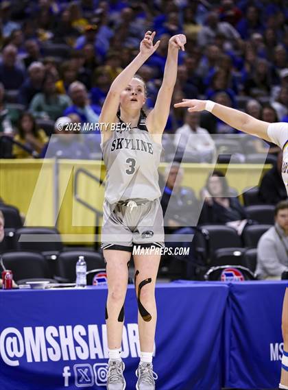 Thumbnail 1 in Skyline vs St. Vincent (MSHSAA Class 2 Championship) photogallery.