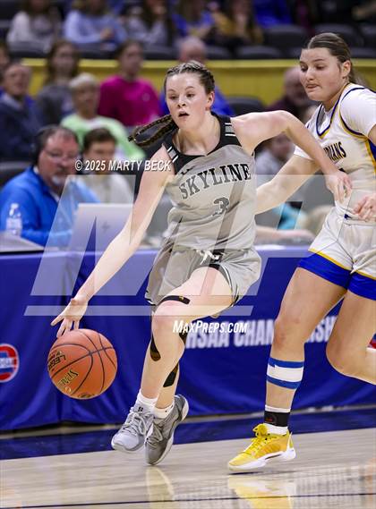 Thumbnail 1 in Skyline vs St. Vincent (MSHSAA Class 2 Championship) photogallery.