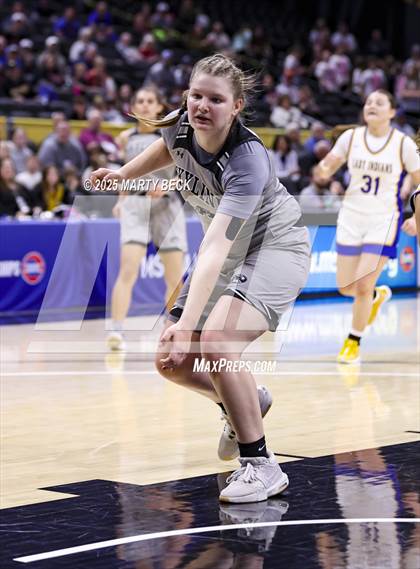 Thumbnail 3 in Skyline vs St. Vincent (MSHSAA Class 2 Championship) photogallery.