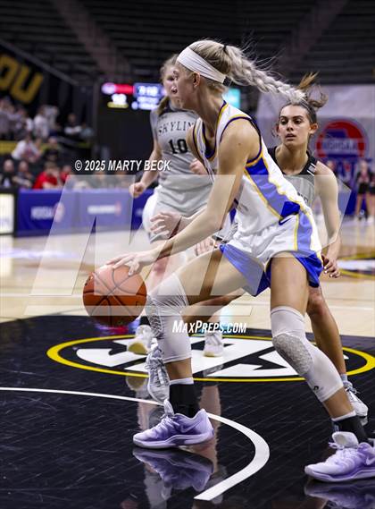 Thumbnail 1 in Skyline vs St. Vincent (MSHSAA Class 2 Championship) photogallery.