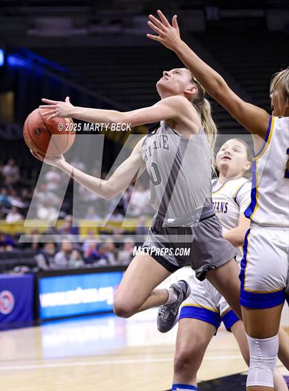 Thumbnail 2 in Skyline vs St. Vincent (MSHSAA Class 2 Championship) photogallery.