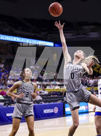 Thumbnail 3 in Skyline vs St. Vincent (MSHSAA Class 2 Championship) photogallery.