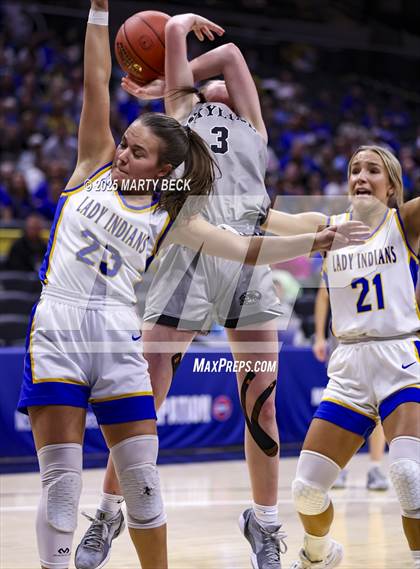 Thumbnail 3 in Skyline vs St. Vincent (MSHSAA Class 2 Championship) photogallery.