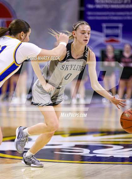 Thumbnail 3 in Skyline vs St. Vincent (MSHSAA Class 2 Championship) photogallery.