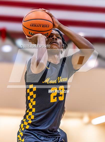 Thumbnail 1 in Holy Trinity vs Mt. Vernon (Gary Charlers Hoops Classic) photogallery.