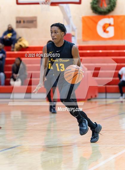 Thumbnail 1 in Holy Trinity vs Mt. Vernon (Gary Charlers Hoops Classic) photogallery.