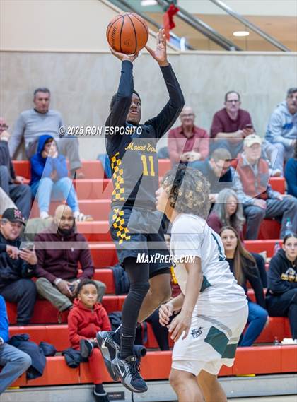 Thumbnail 3 in Holy Trinity vs Mt. Vernon (Gary Charlers Hoops Classic) photogallery.