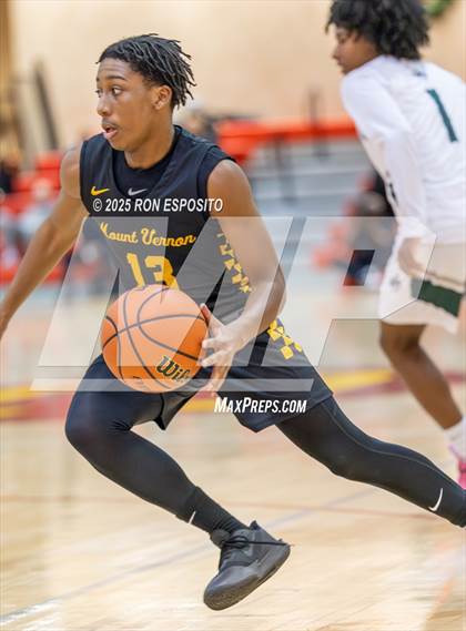 Thumbnail 2 in Holy Trinity vs Mt. Vernon (Gary Charlers Hoops Classic) photogallery.