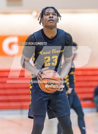 Thumbnail 3 in Holy Trinity vs Mt. Vernon (Gary Charlers Hoops Classic) photogallery.