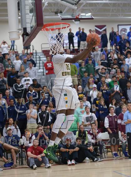 Thumbnail 3 in MaxPreps Holiday Classic Slam Dunk Contest photogallery.