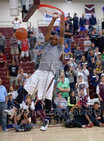 Thumbnail 1 in MaxPreps Holiday Classic Slam Dunk Contest photogallery.