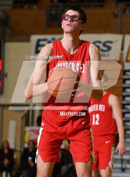 Thumbnail 1 in Mater Dei vs. Jesuit (Les Schwab Invitational) photogallery.