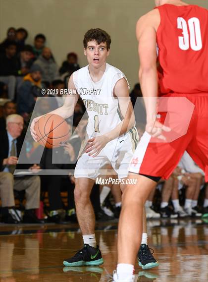 Thumbnail 1 in Mater Dei vs. Jesuit (Les Schwab Invitational) photogallery.