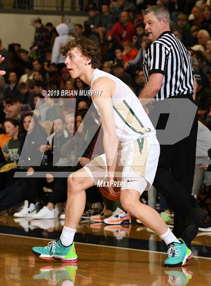 Thumbnail 2 in Mater Dei vs. Jesuit (Les Schwab Invitational) photogallery.