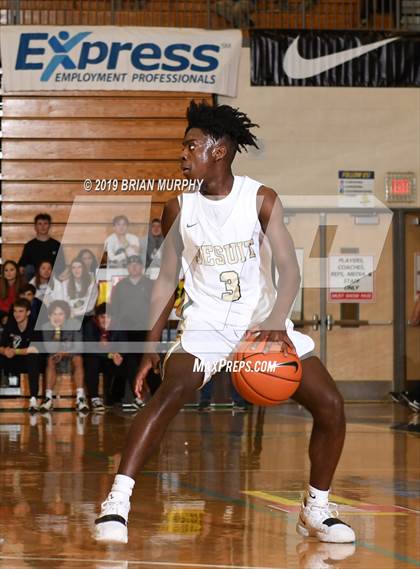 Thumbnail 1 in Mater Dei vs. Jesuit (Les Schwab Invitational) photogallery.