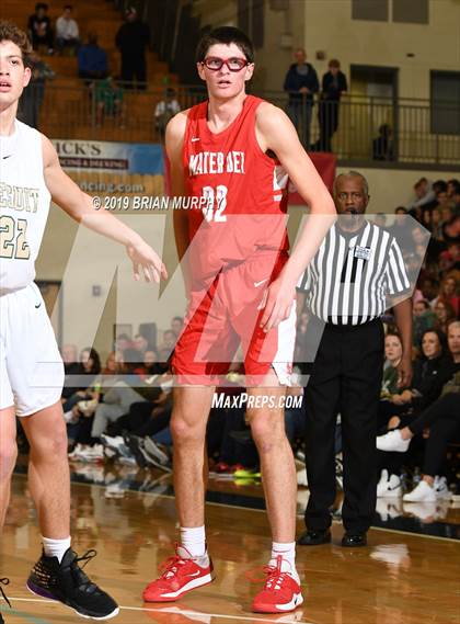 Thumbnail 2 in Mater Dei vs. Jesuit (Les Schwab Invitational) photogallery.