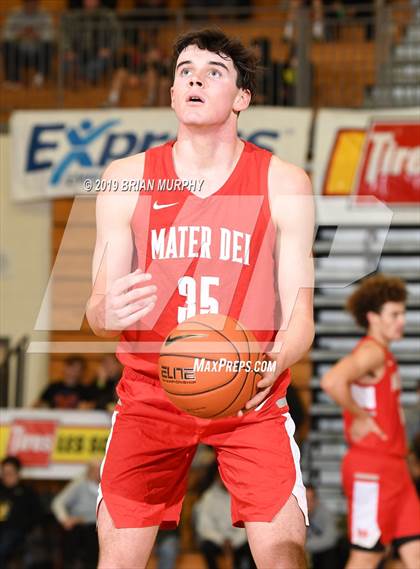 Thumbnail 1 in Mater Dei vs. Jesuit (Les Schwab Invitational) photogallery.
