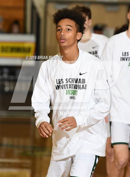 Thumbnail 3 in Mater Dei vs. Jesuit (Les Schwab Invitational) photogallery.