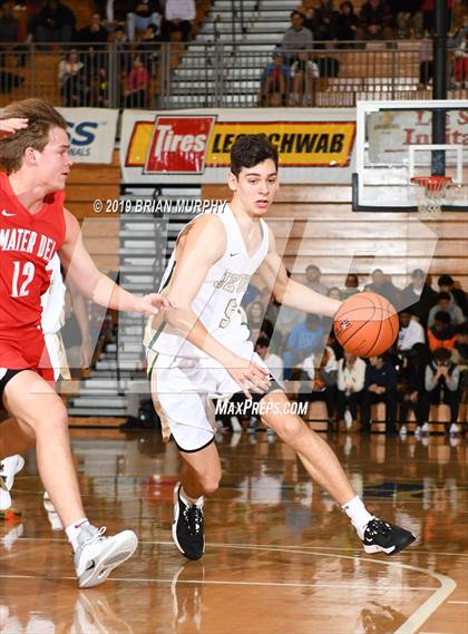 Thumbnail 1 in Mater Dei vs. Jesuit (Les Schwab Invitational) photogallery.