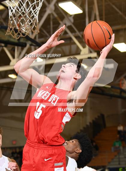 Thumbnail 3 in Mater Dei vs. Jesuit (Les Schwab Invitational) photogallery.