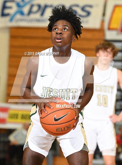 Thumbnail 2 in Mater Dei vs. Jesuit (Les Schwab Invitational) photogallery.