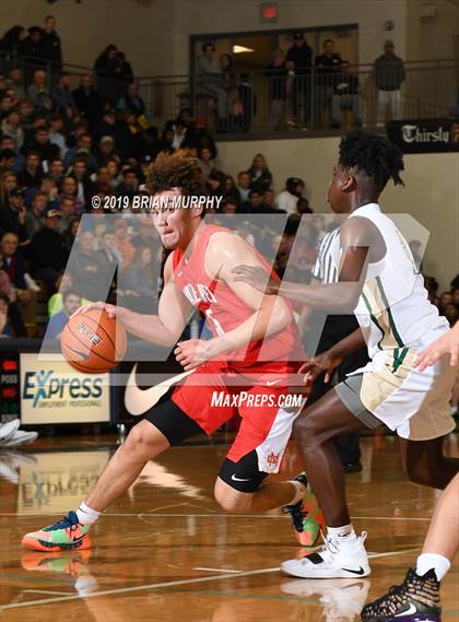 Thumbnail 1 in Mater Dei vs. Jesuit (Les Schwab Invitational) photogallery.