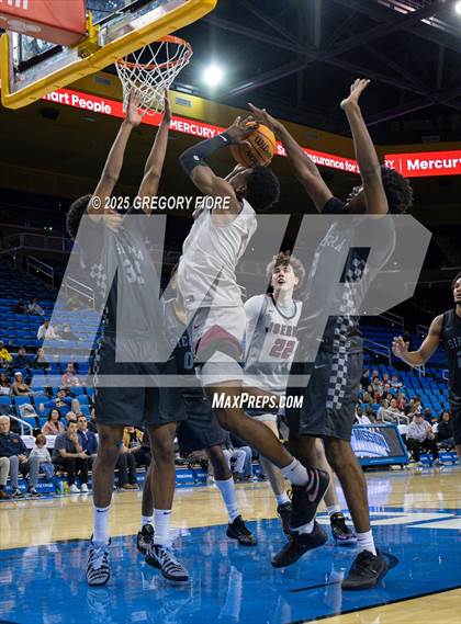 Thumbnail 2 in Sierra Canyon vs. JSerra Catholic photogallery.